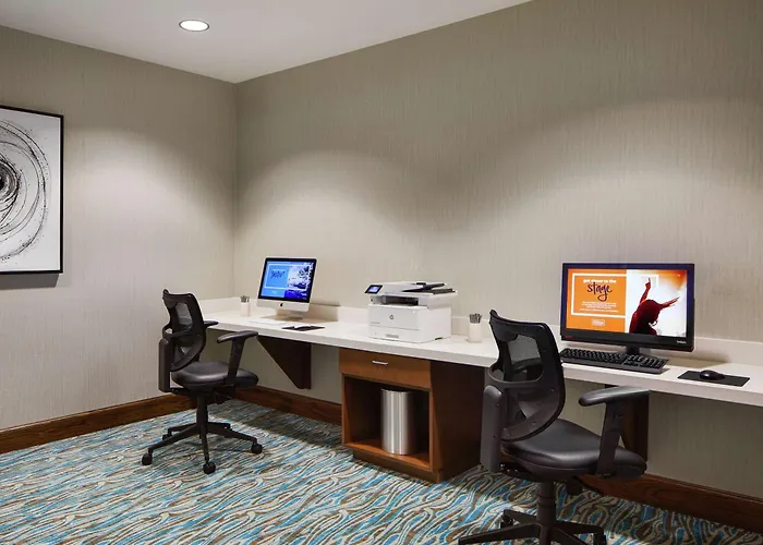 Hampton Inn & Suites Chicago/Waukegan
